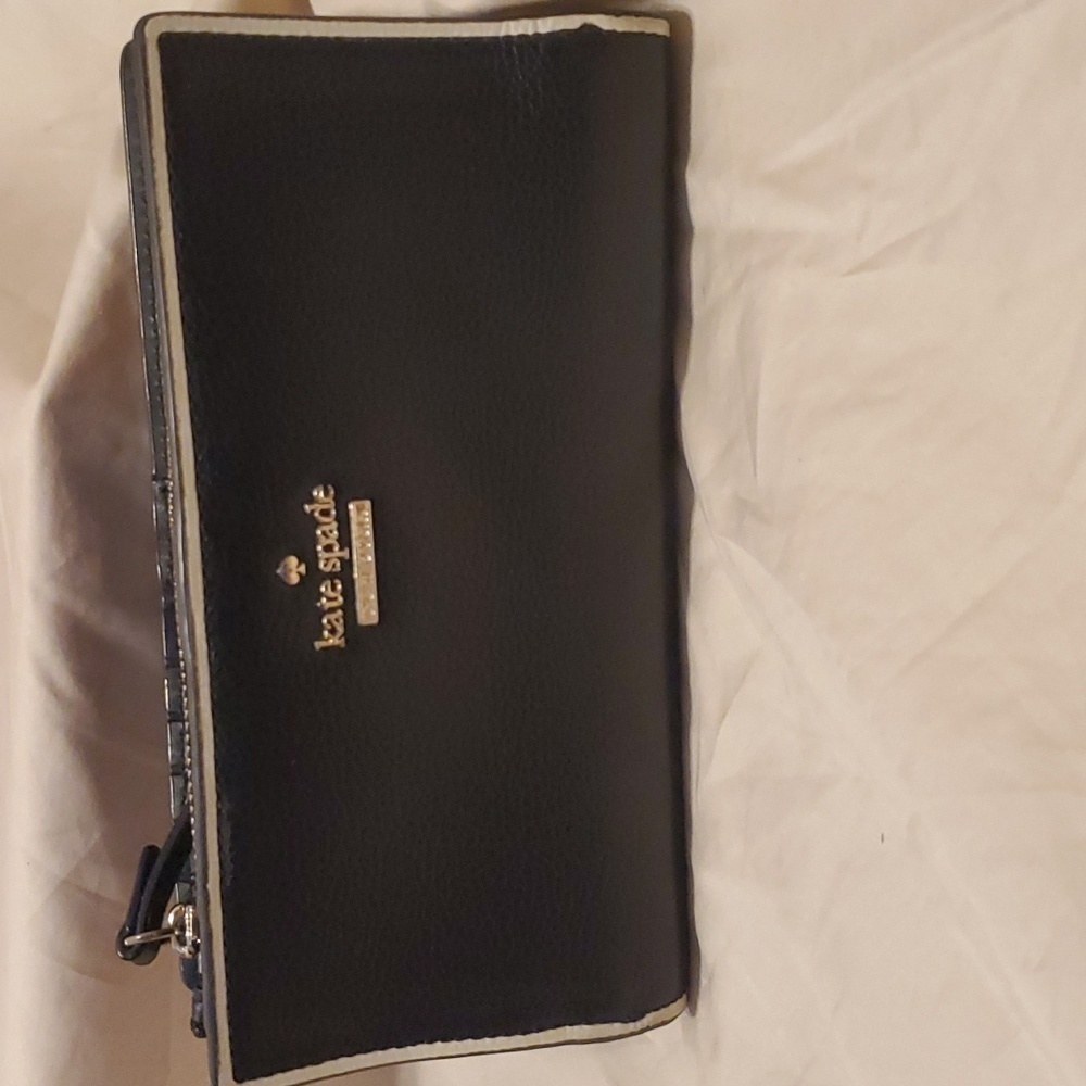 Kate Spade Black Leather Wallet ♠️♠️♠️♠️